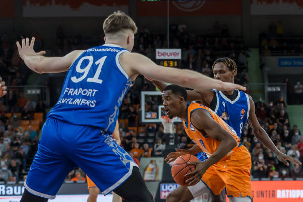 许多青少年 许多青少年