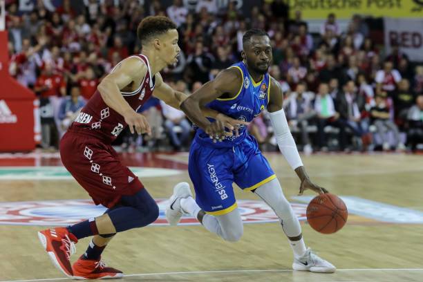 博弈中占据 博弈中占据